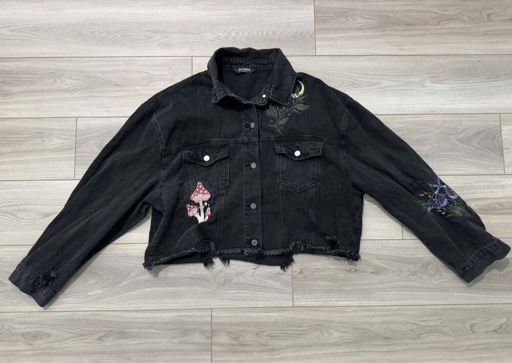 Disturbia Cropped Black Denim Jacket Embroidered Moth Snake Mushroom Goth US 14
